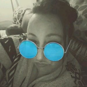 Meet your Posher, Mindy